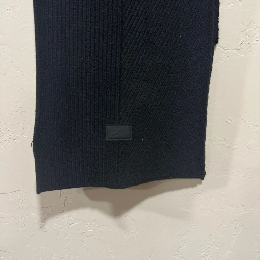 New Nike City Knit Scarf